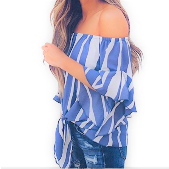 Tops - Off The Should Knot Front Top